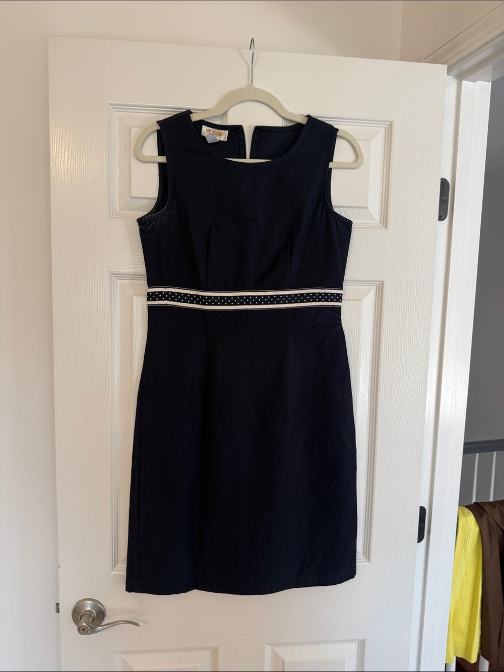 Talbots Navy Sleeveless Sheath Dress with White Dotted Waistband